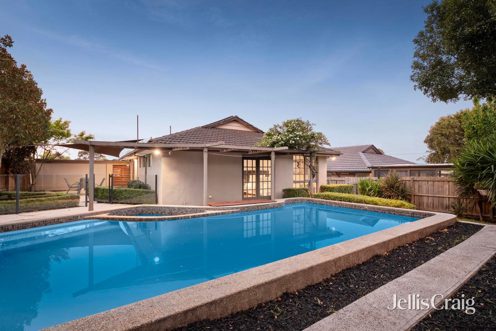 46 McKenzie Street, Doncaster&nbsp;East image 2