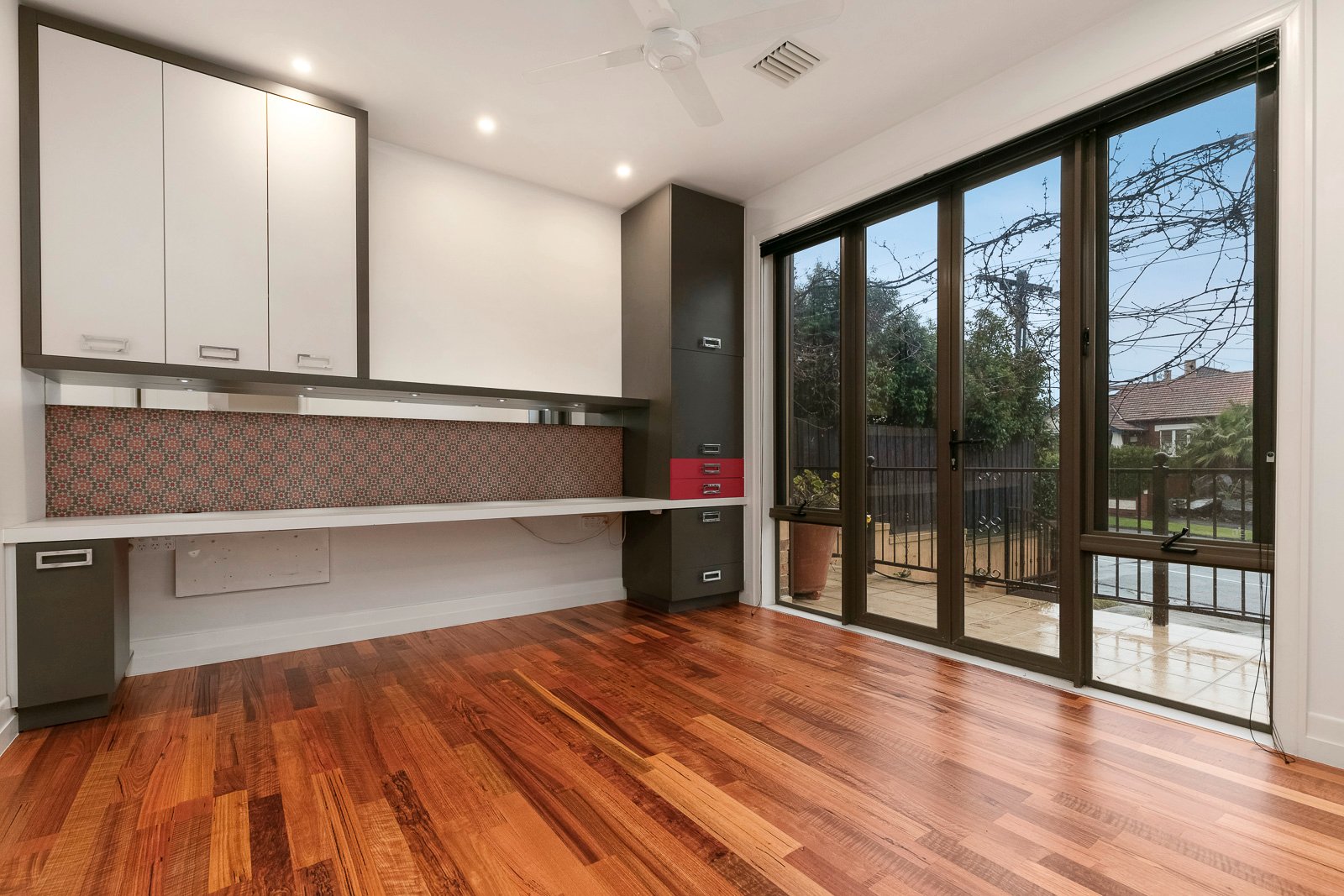 Property Gallery Thumbnail 6