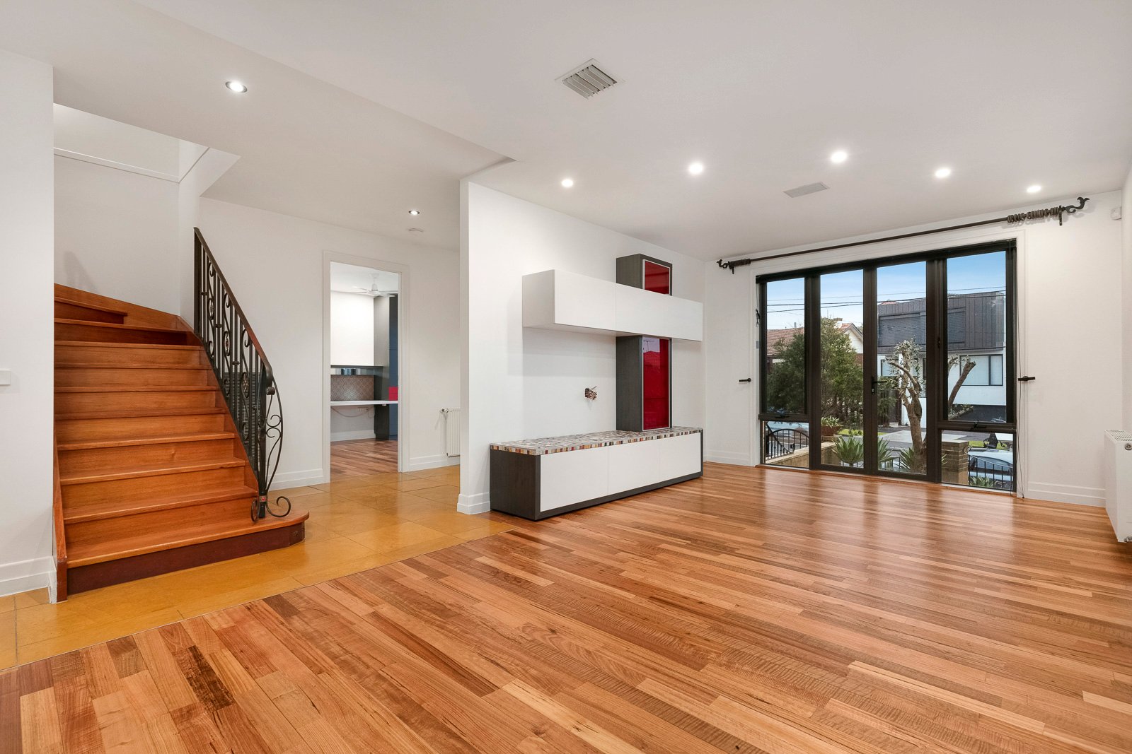 Property Gallery Thumbnail 2