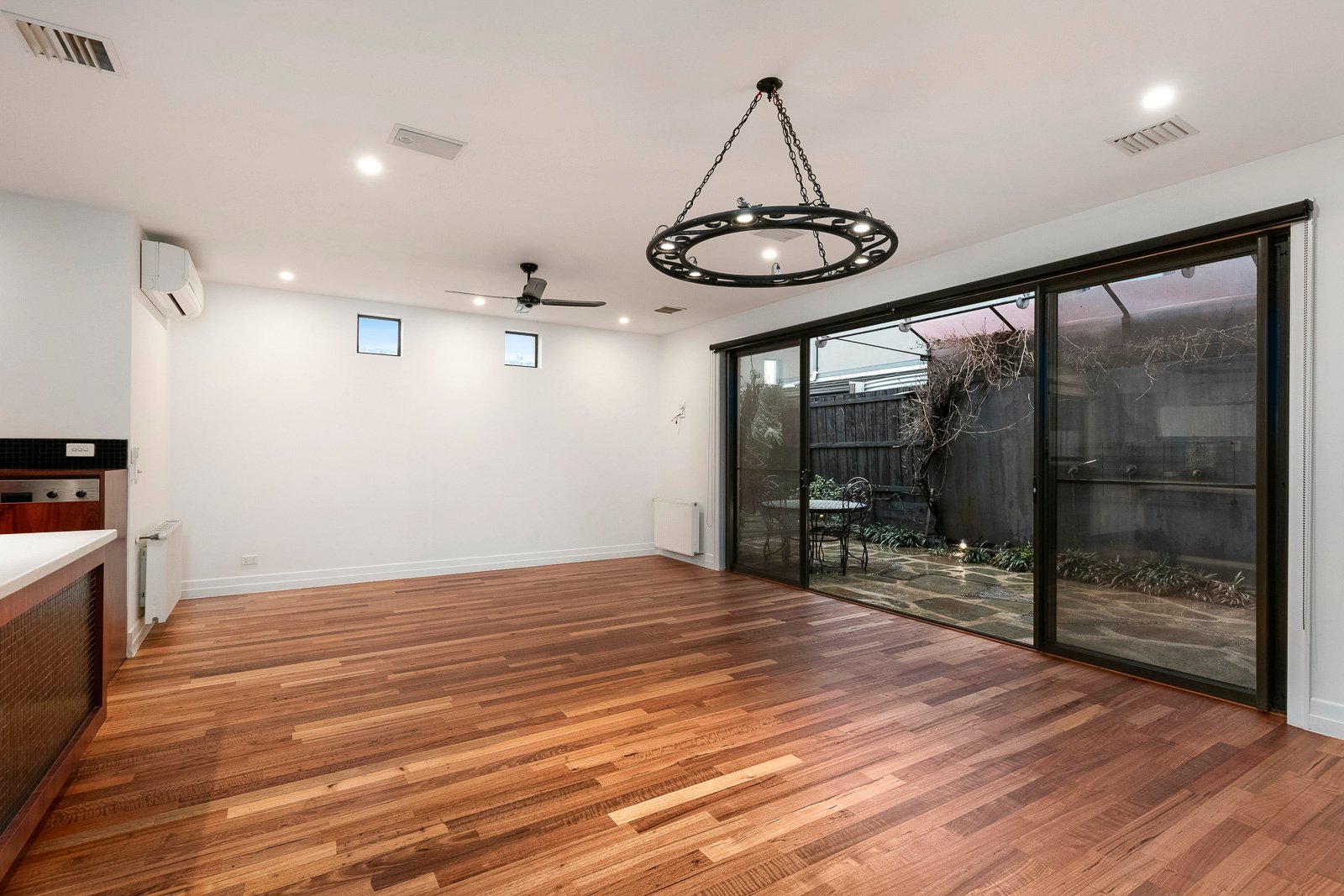 Property Gallery Thumbnail 4