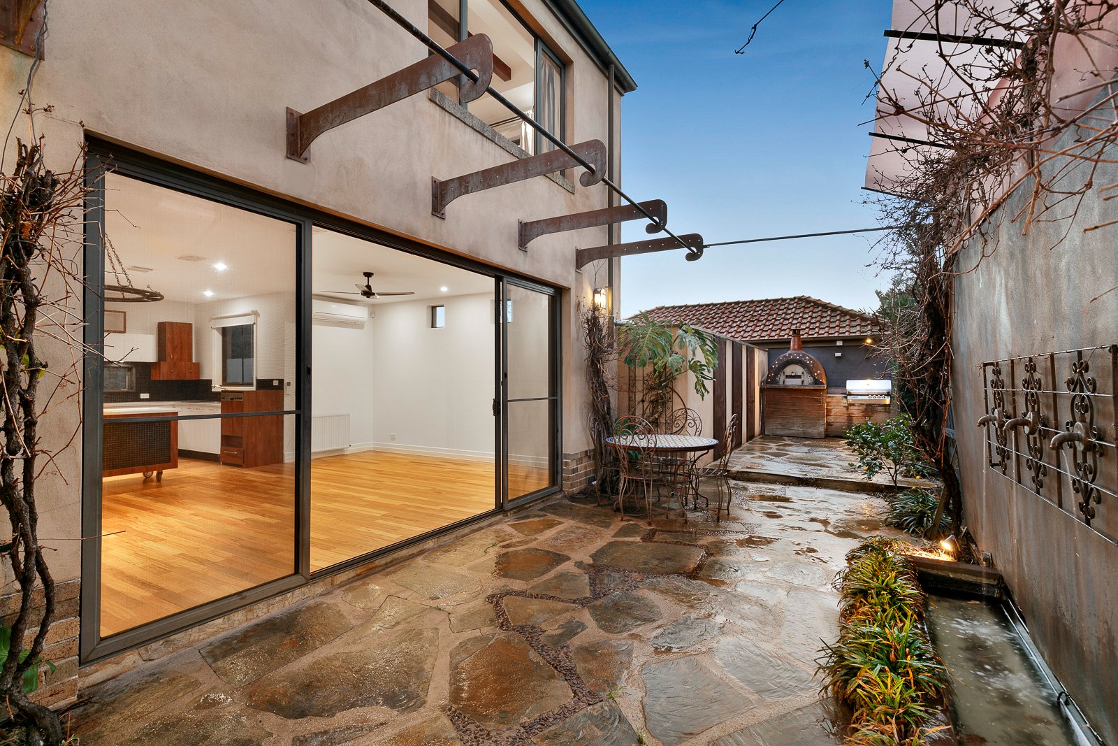 Property Gallery Thumbnail 8