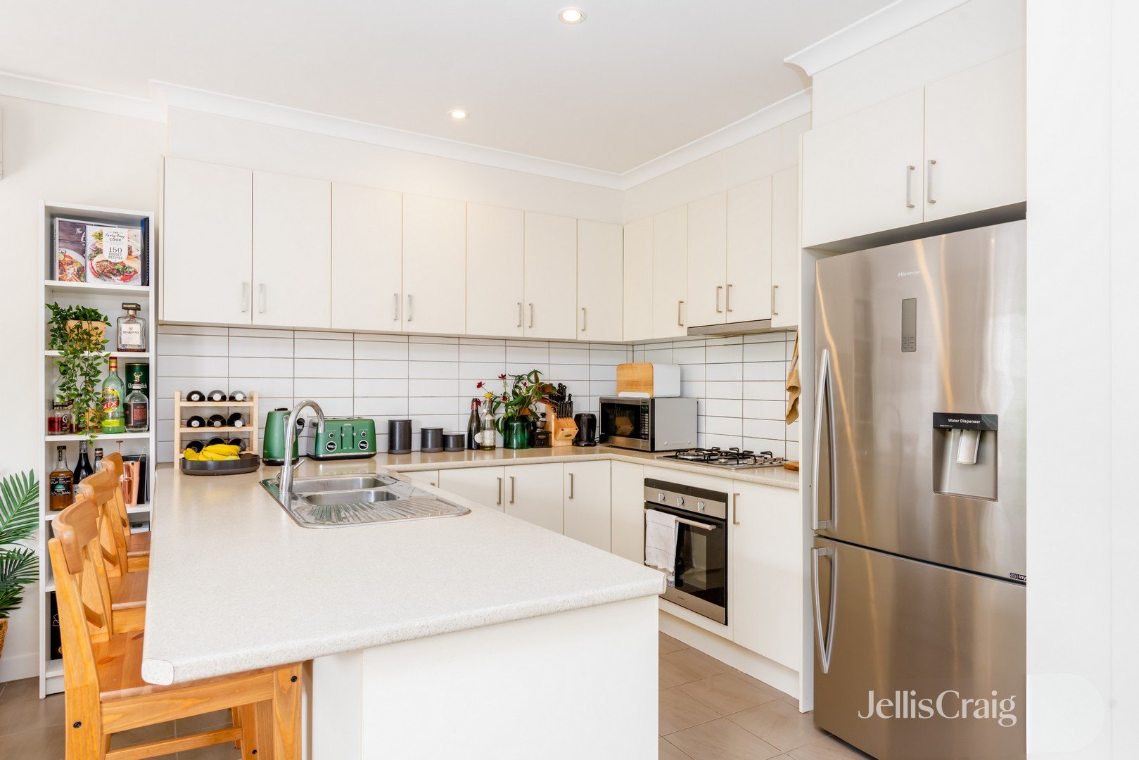4/6 Miranda Road, Reservoir image 3
