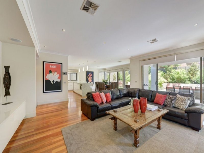 46 Orchard Crescent, Mont Albert North image 5