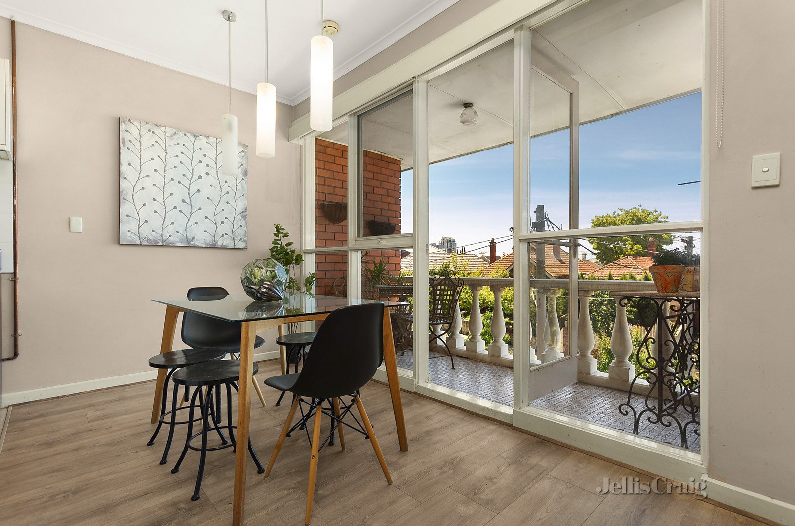 4/6 Ormond Road, Ascot Vale image 2