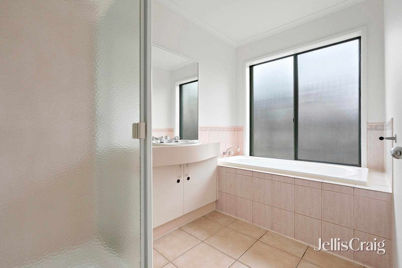 46 Panorama Drive, Hillside image 6