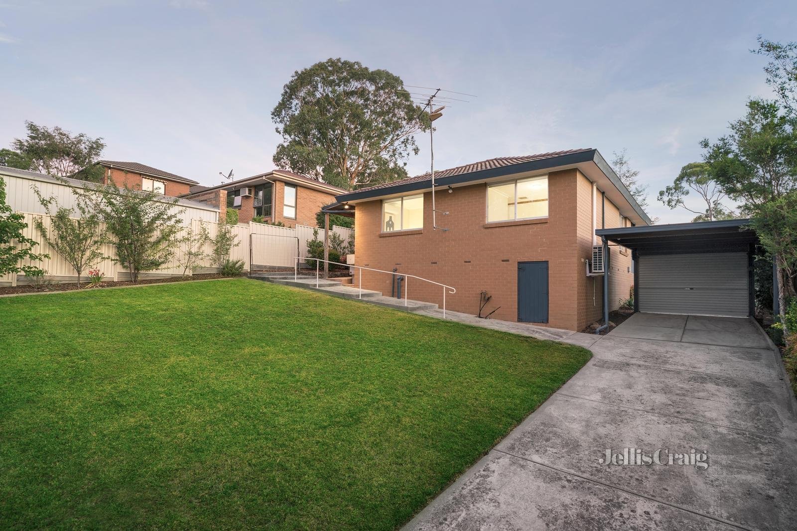 46 Plenty River Drive, Greensborough image 14