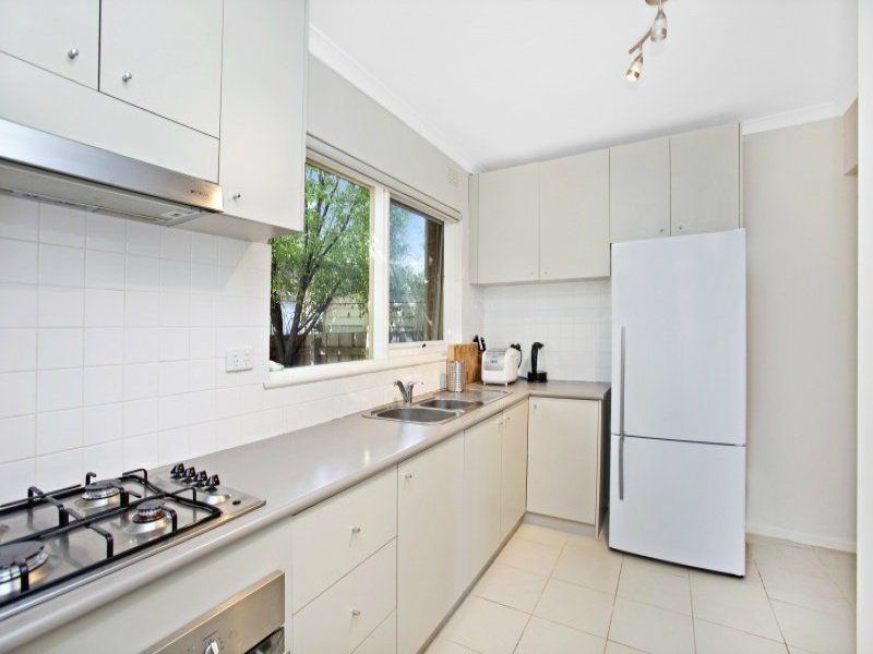 4/6 Russell Street, Nunawading image 2