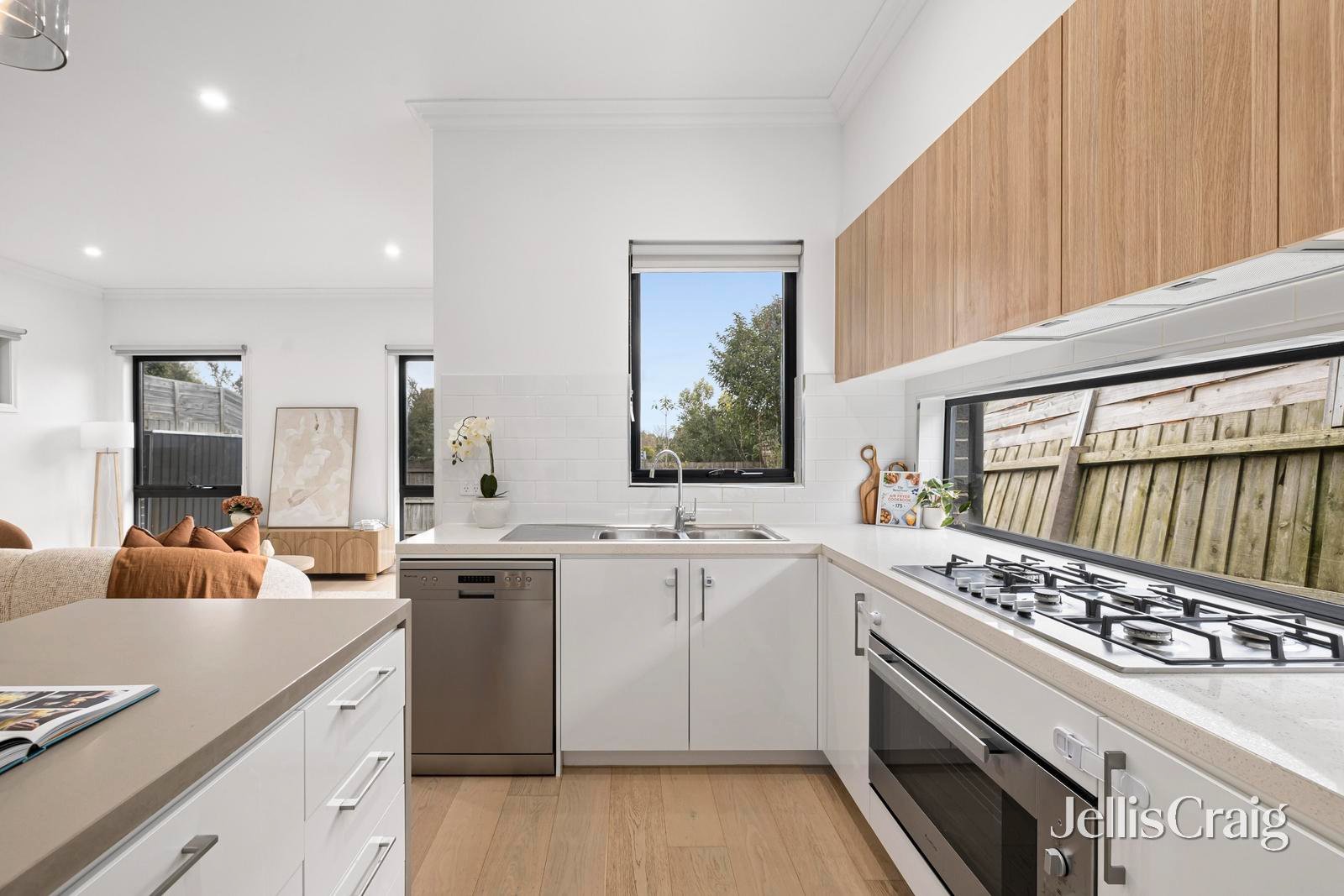 4/6 Ryland Avenue, Croydon image 6