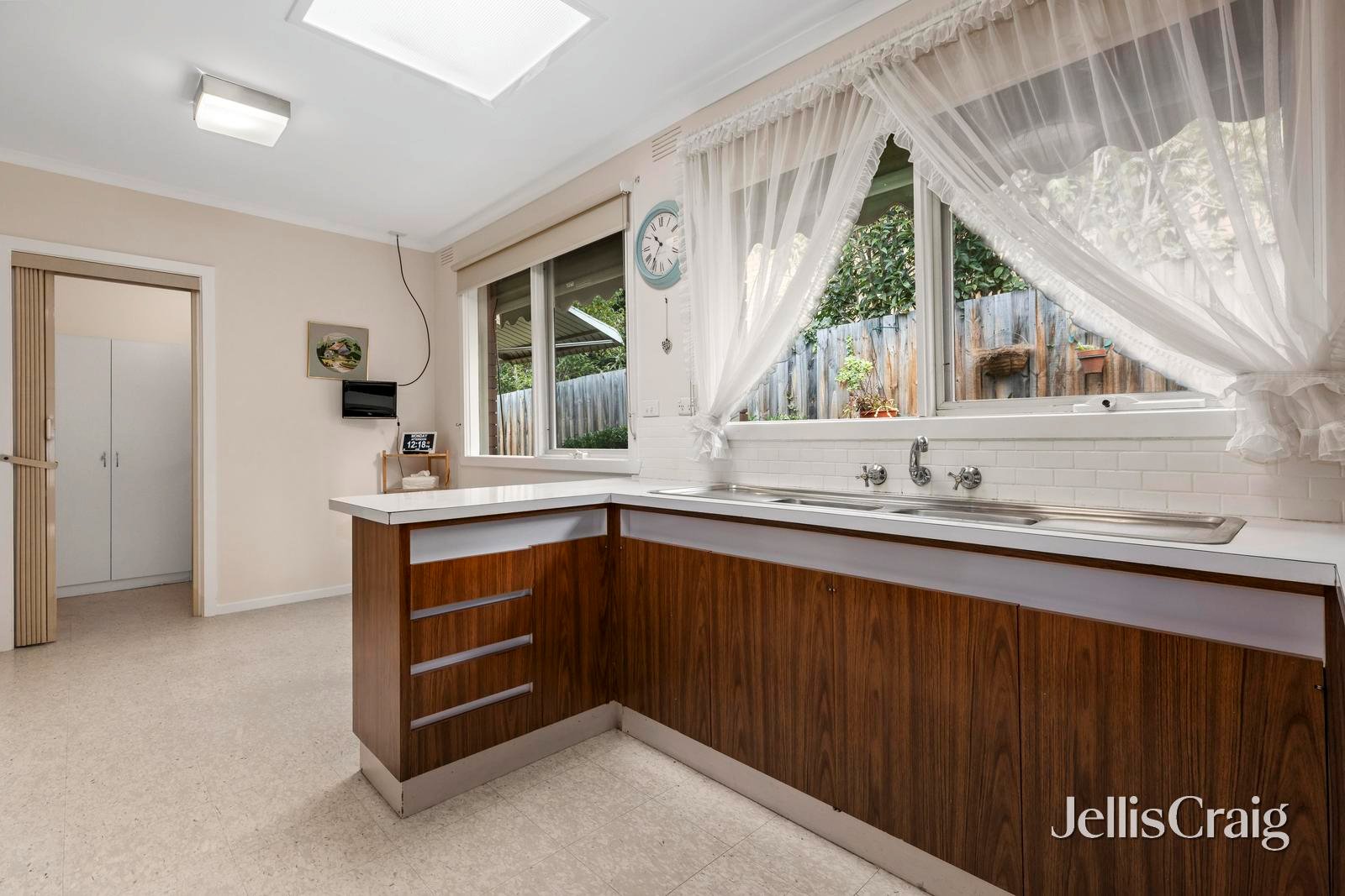 46 Sandgate Avenue, Glen&nbsp;Waverley image 6