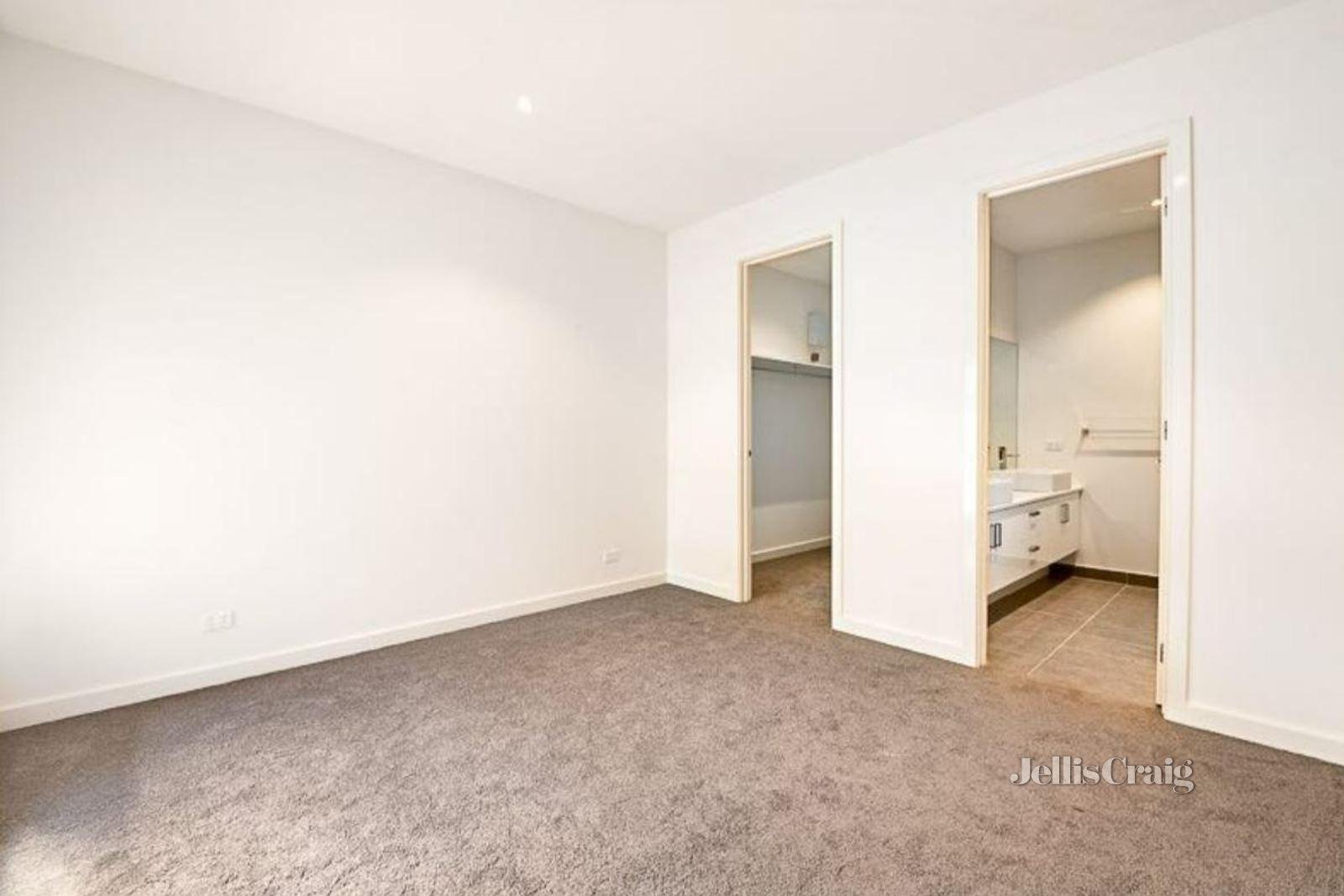 4/6 Shalbury Avenue, Eltham image 3