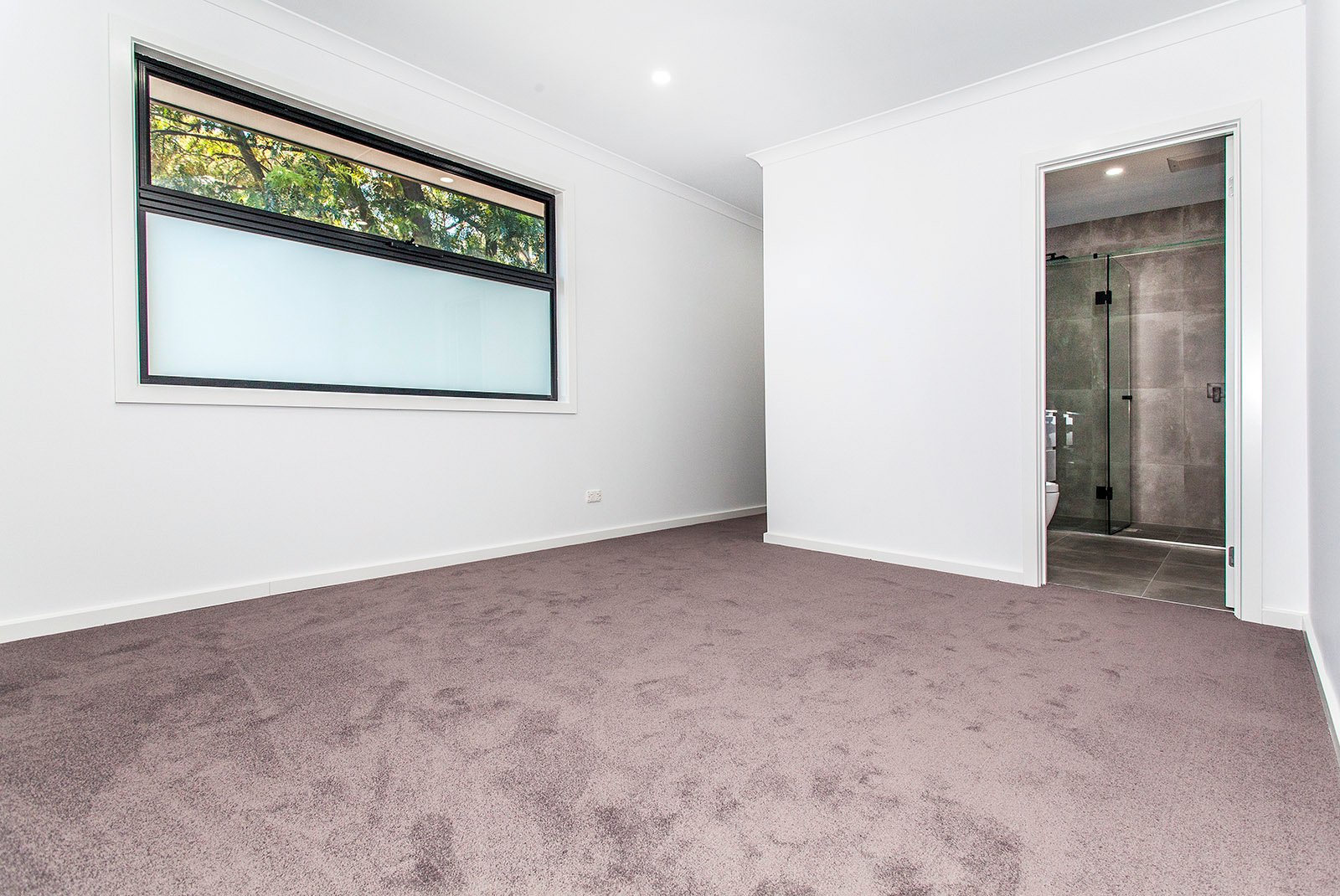 Property Gallery Thumbnail 7