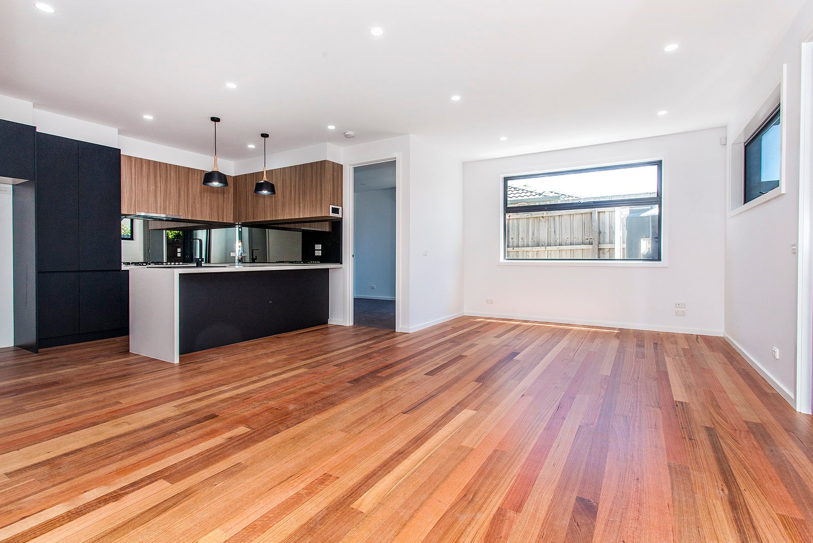 Property Gallery Thumbnail 2
