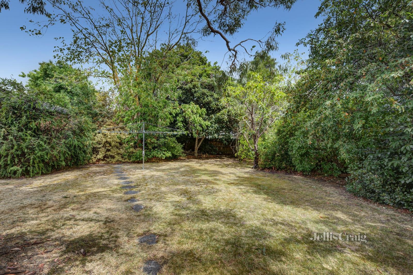 46 St Albans Street, Mount Waverley image 6