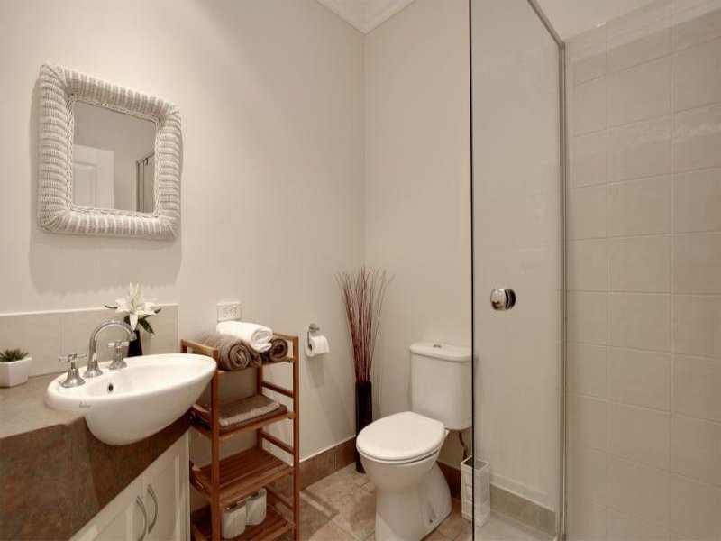 46 Stirling Road, Croydon image 12