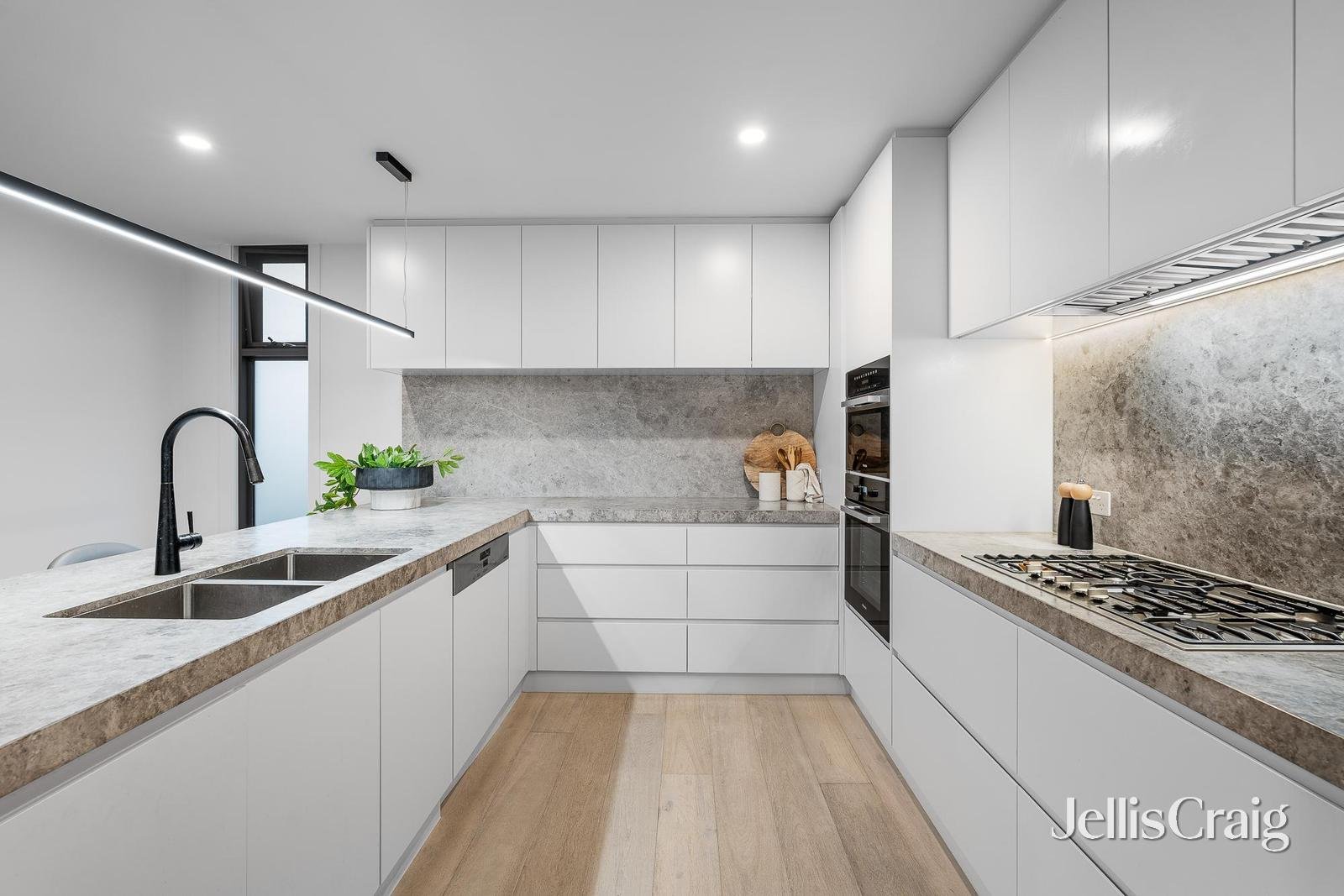 46 Sycamore Street, Malvern East image 4