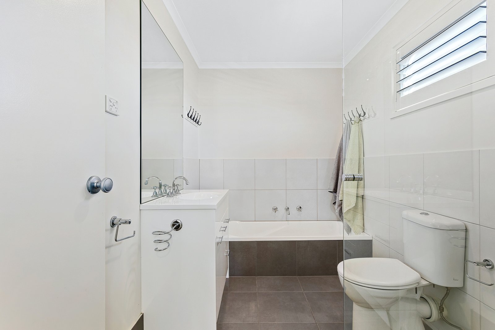 Property Gallery Thumbnail 5
