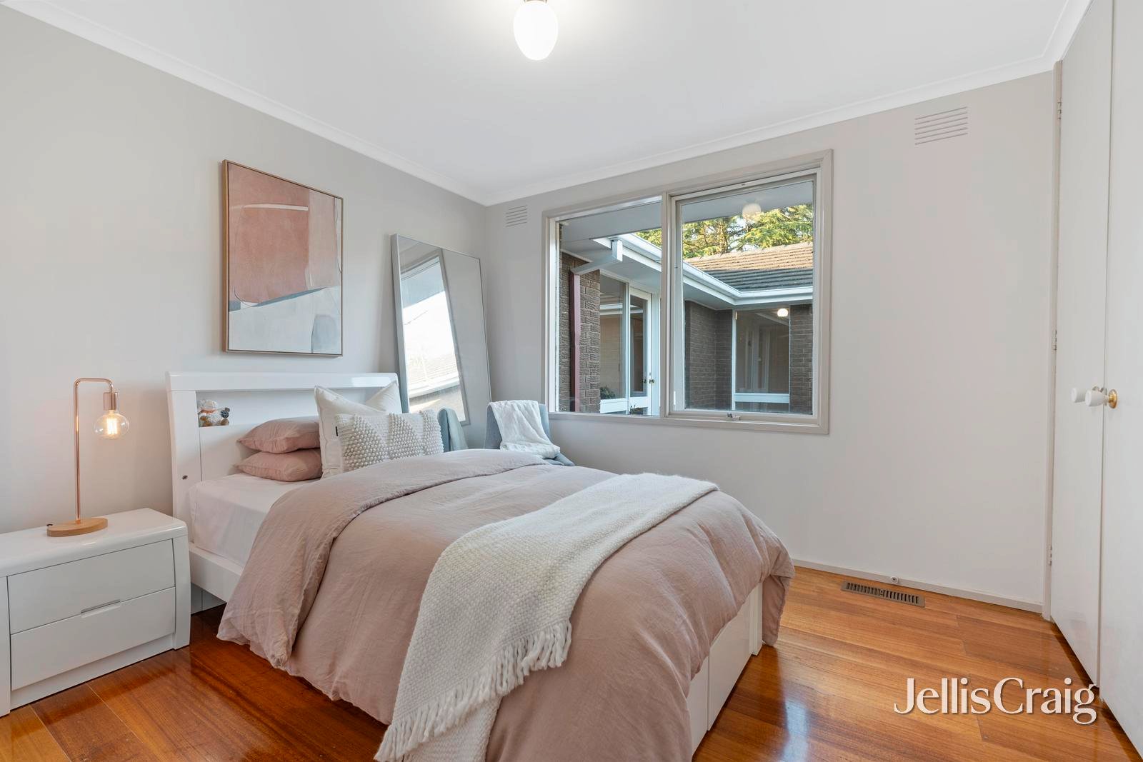 46 Walker Road, Mount Waverley image 10