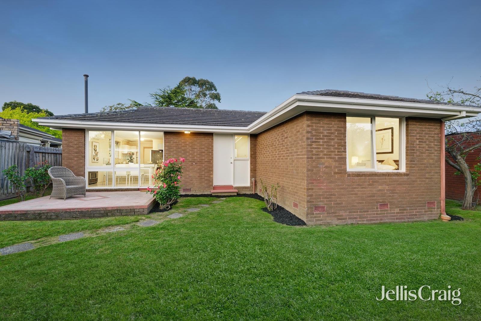 46 Walker Road, Mount Waverley image 12