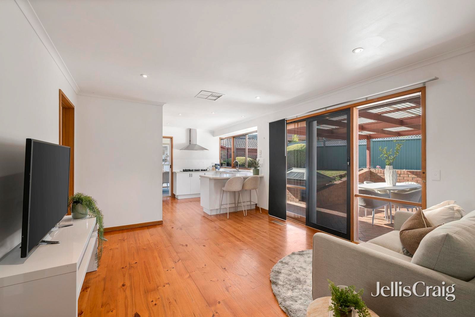 46 Wandana Crescent, Mooroolbark image 2