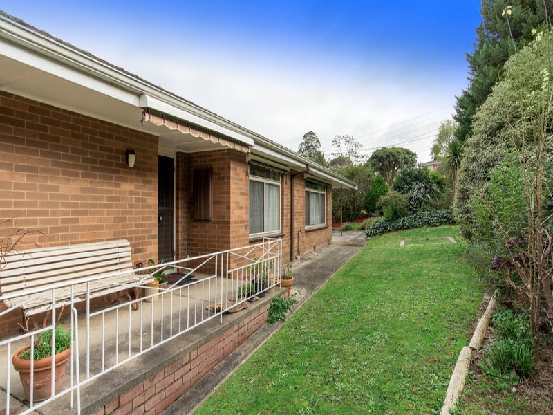 46 Winyard Drive, Mooroolbark image 2