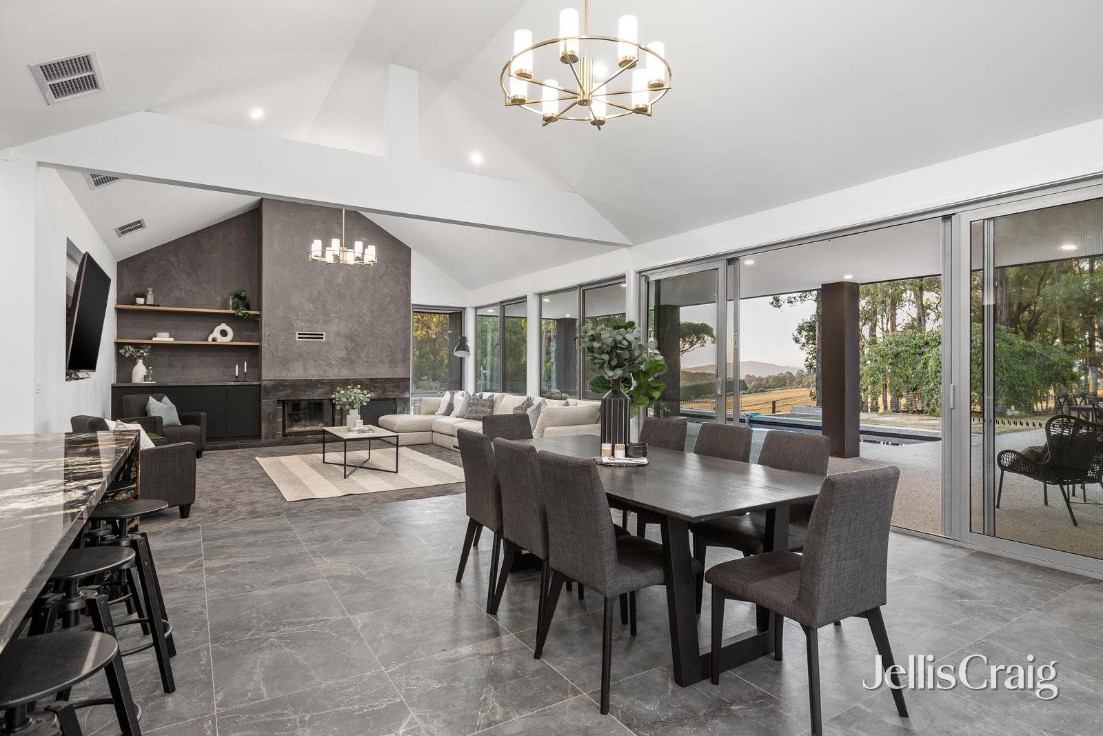 460 Lusatia Park Road, Hoddles Creek image 4