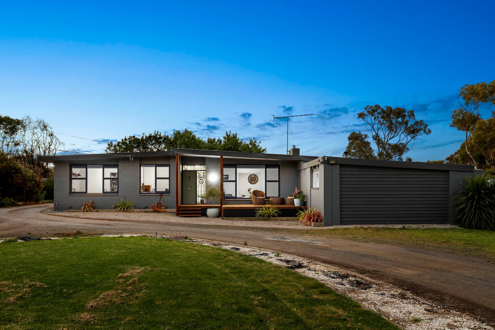 Property Gallery Thumbnail 3