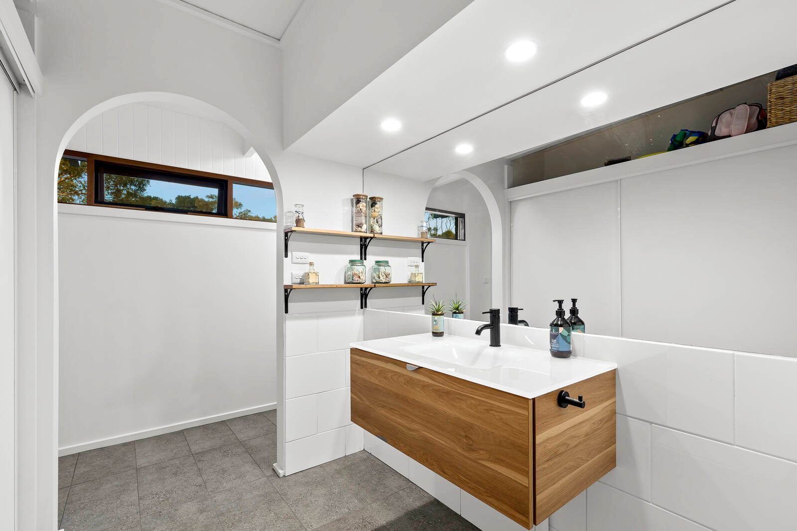 Property Gallery Thumbnail 14