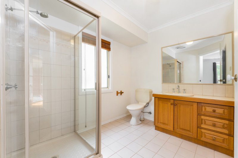 461 Reynolds Road, Eltham image 7