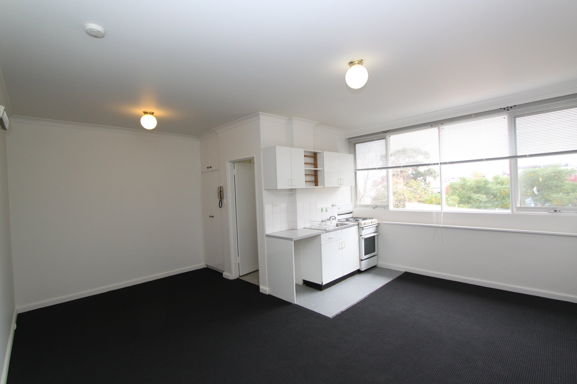 Property Gallery Thumbnail 2