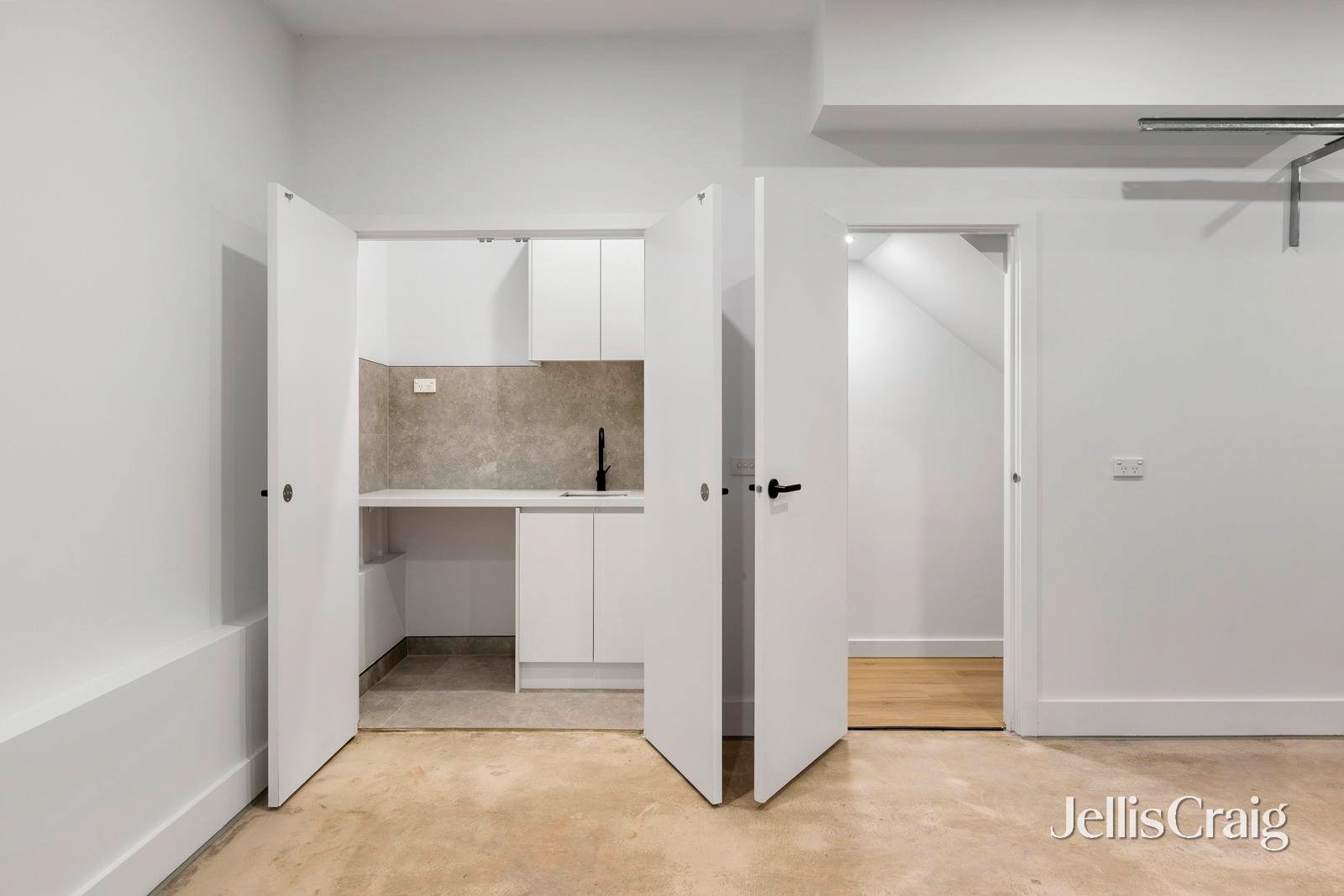 4/62 Albert Street, Footscray image 11