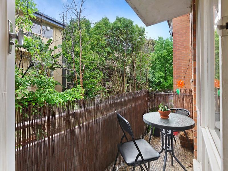 4/62 Edgar Street, Glen Iris image 2