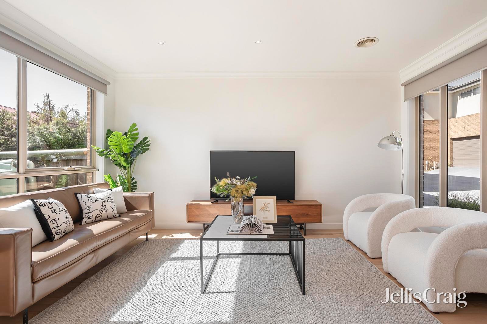 4/62 Manningham Road, Bulleen image 2