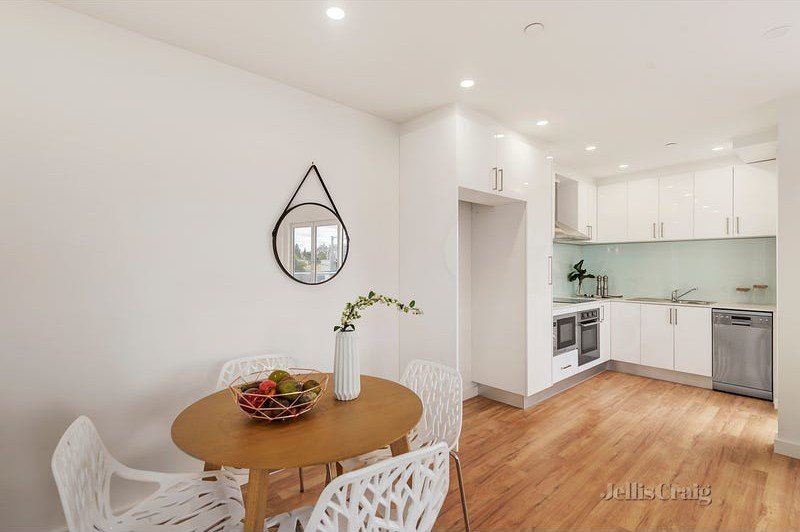 4/625 Glen Huntly Road, Caulfield image 1