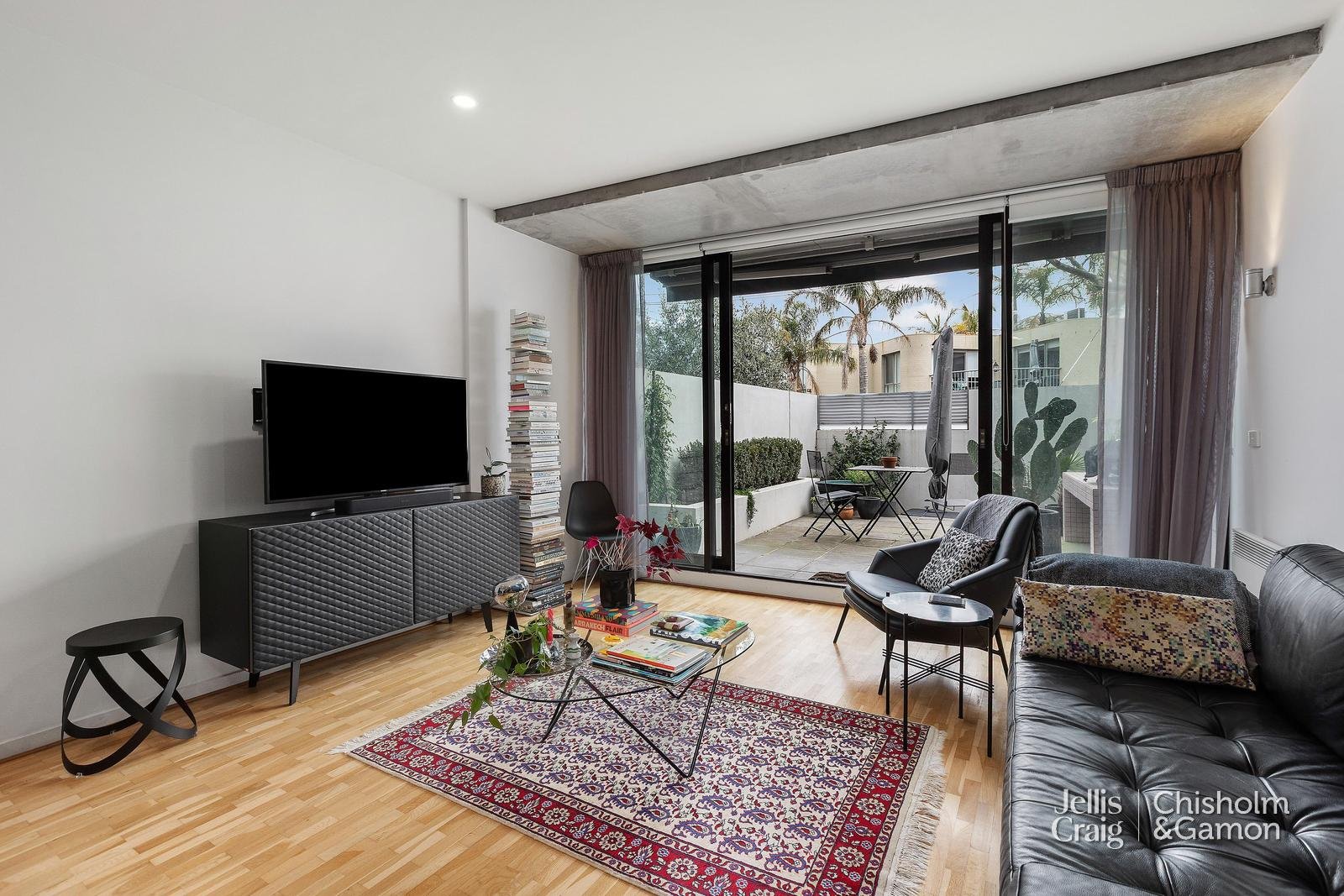 4/63 Ormond Esplanade, Elwood image 2