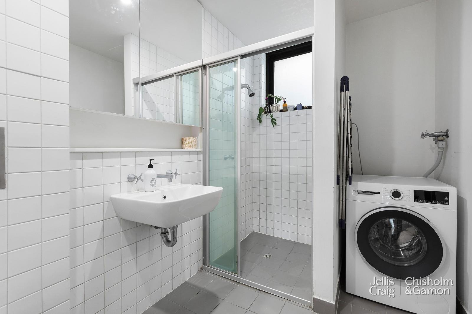 4/63 Ormond Esplanade, Elwood image 5