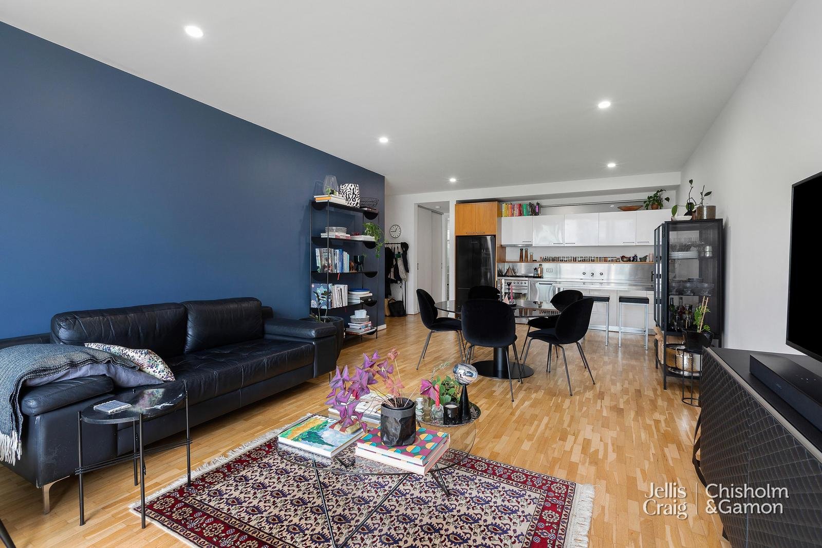 4/63 Ormond Esplanade, Elwood image 7