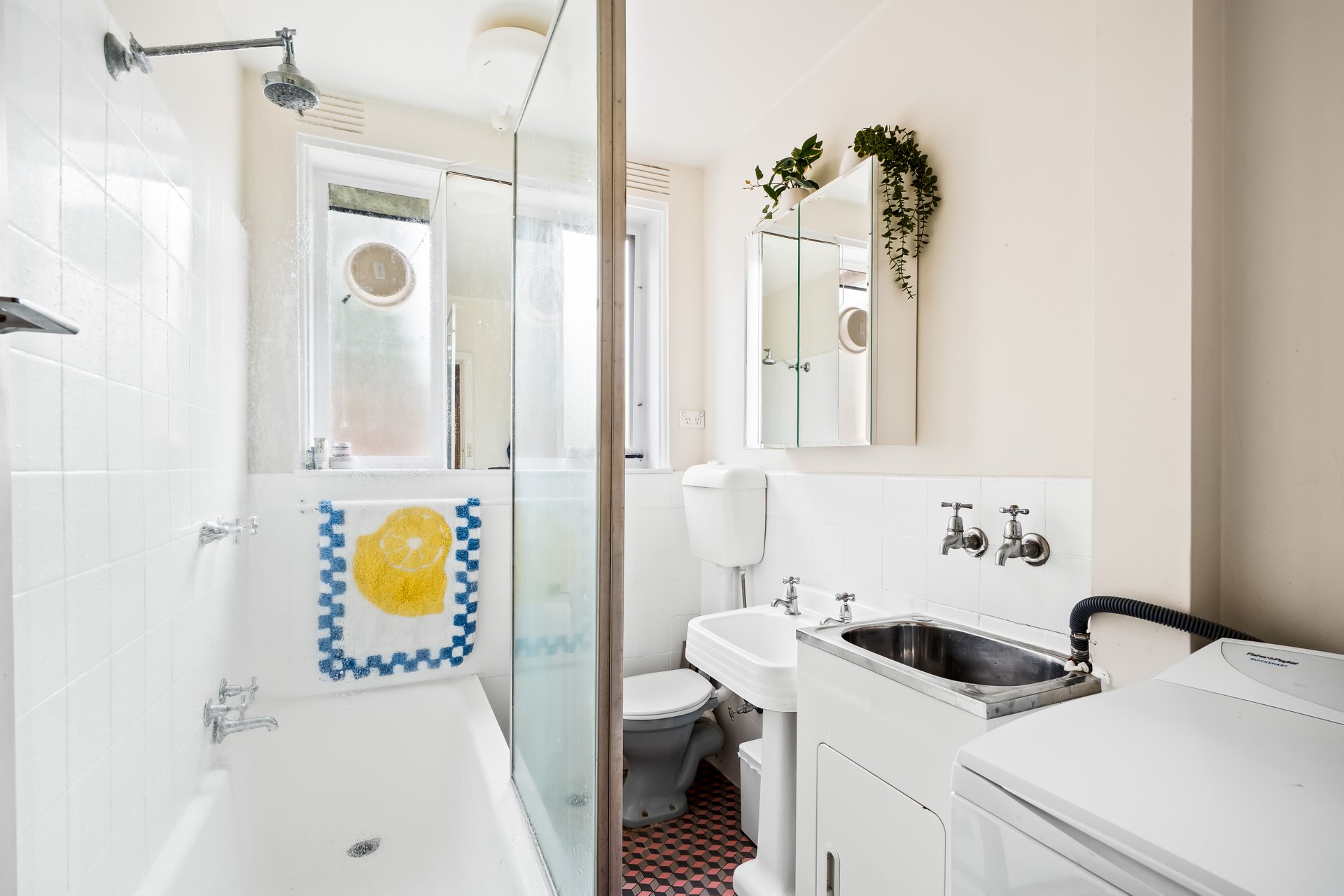 4/63 Ormond Road, Elwood image 7