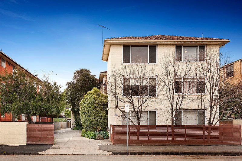 4/63 Ormond Road, Elwood image 2