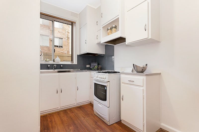 4/63 Ormond Road, Elwood image 7