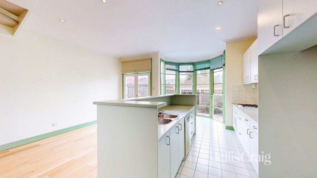 4/635 Malvern Road, Toorak image 4