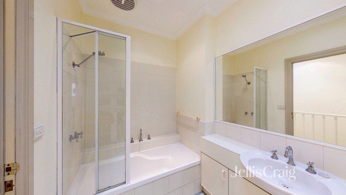 4/635 Malvern Road, Toorak image 10