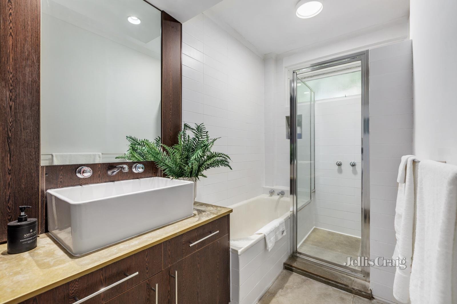 4/637 Malvern Road, Toorak image 6
