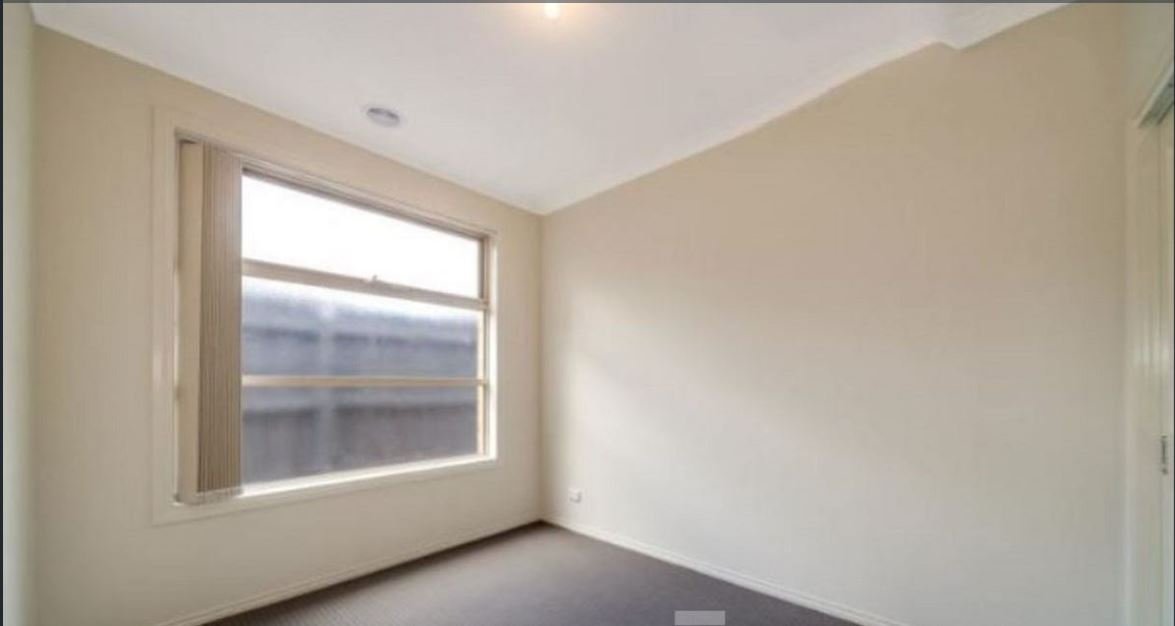 4/64 Ahern Road, Pakenham image 4