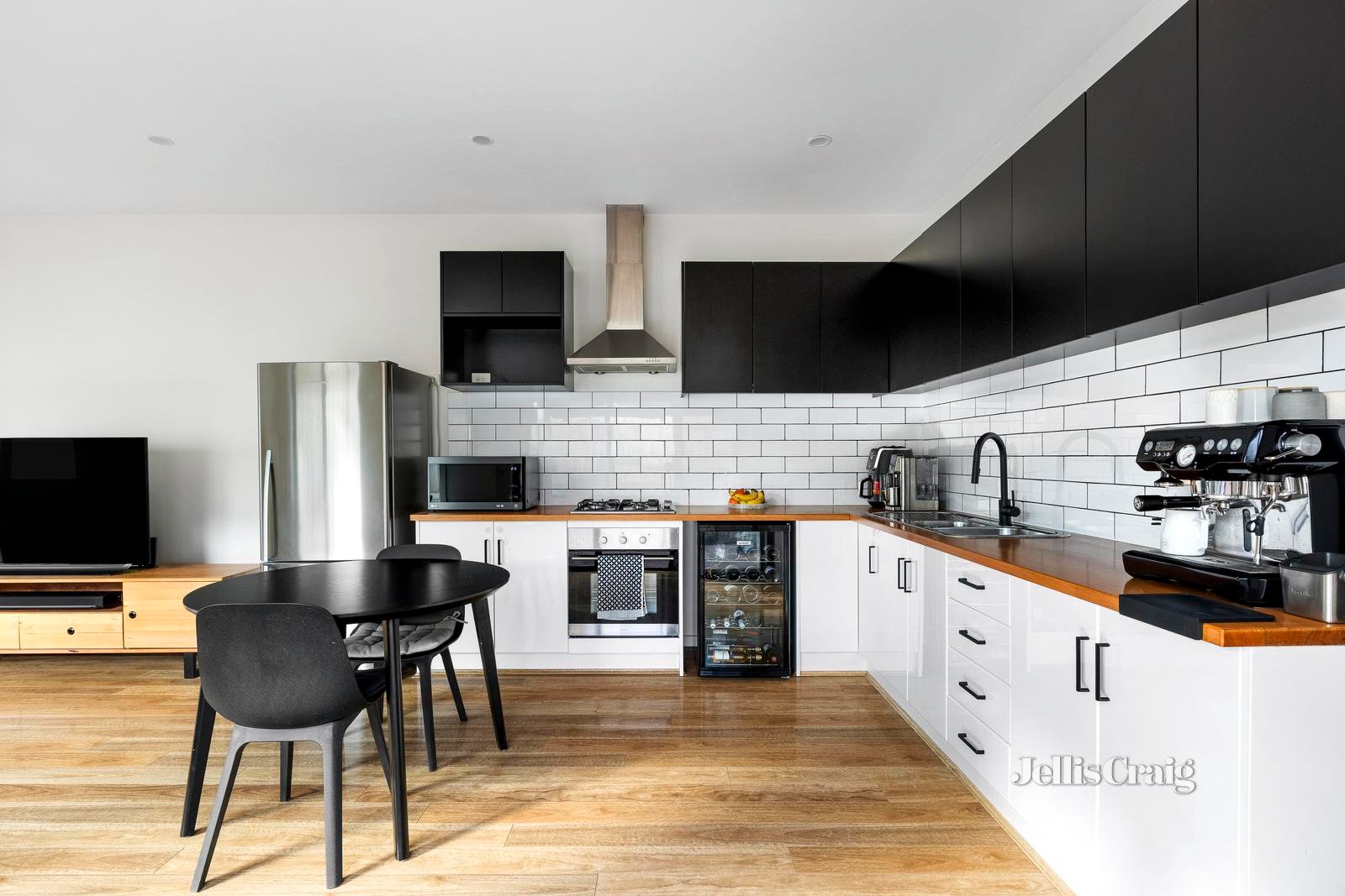 4/64 Andrews Avenue, Reservoir image 3