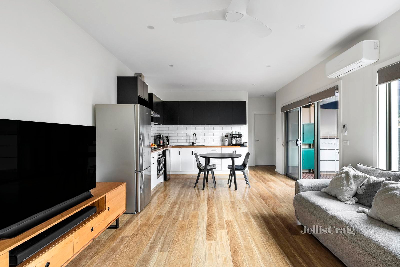 4/64 Andrews Avenue, Reservoir image 4