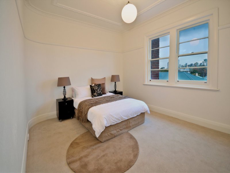 4/64 Victoria Avenue, Albert Park image 5