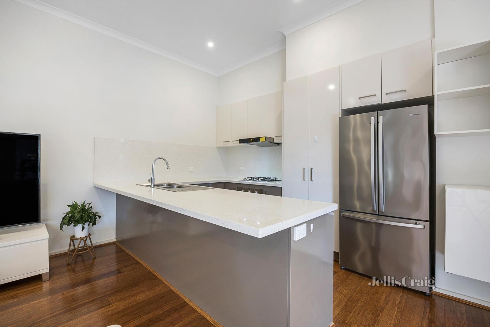 4/647 Middleborough Road, Box Hill North image 3