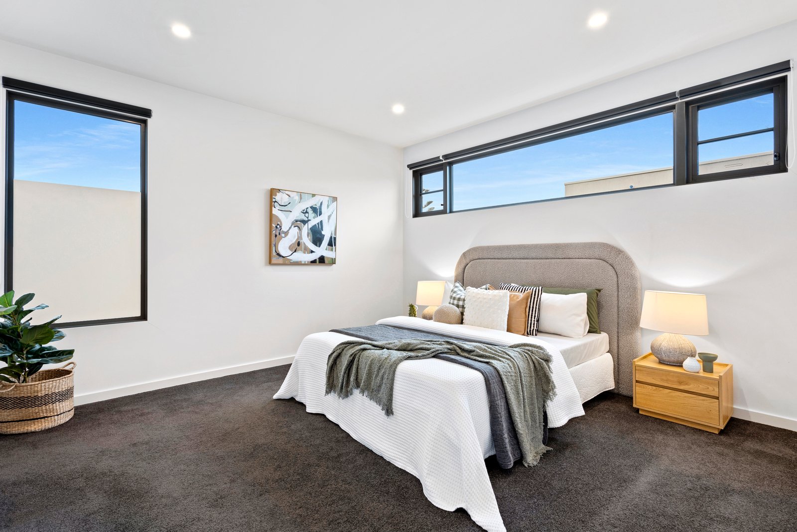 Property Gallery Thumbnail 3