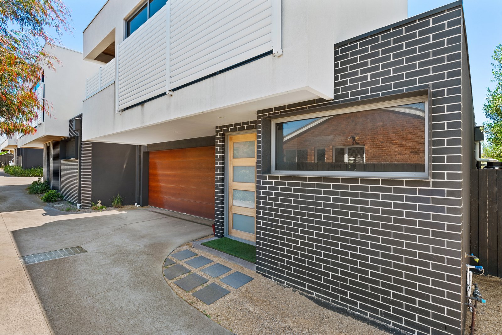 Property Gallery Thumbnail 6