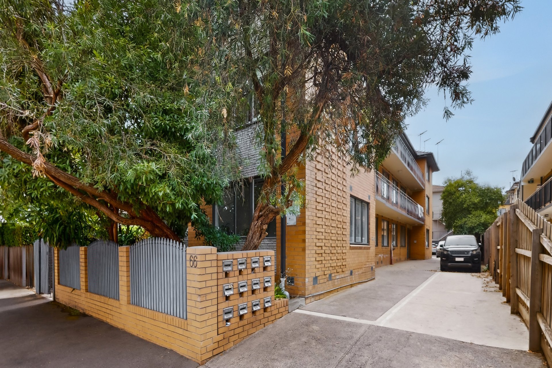 4/66 Foam Street, Elwood image 1